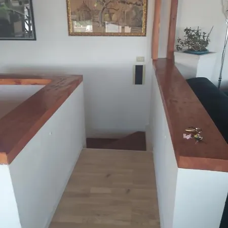 Delfar Penthouse アパート *